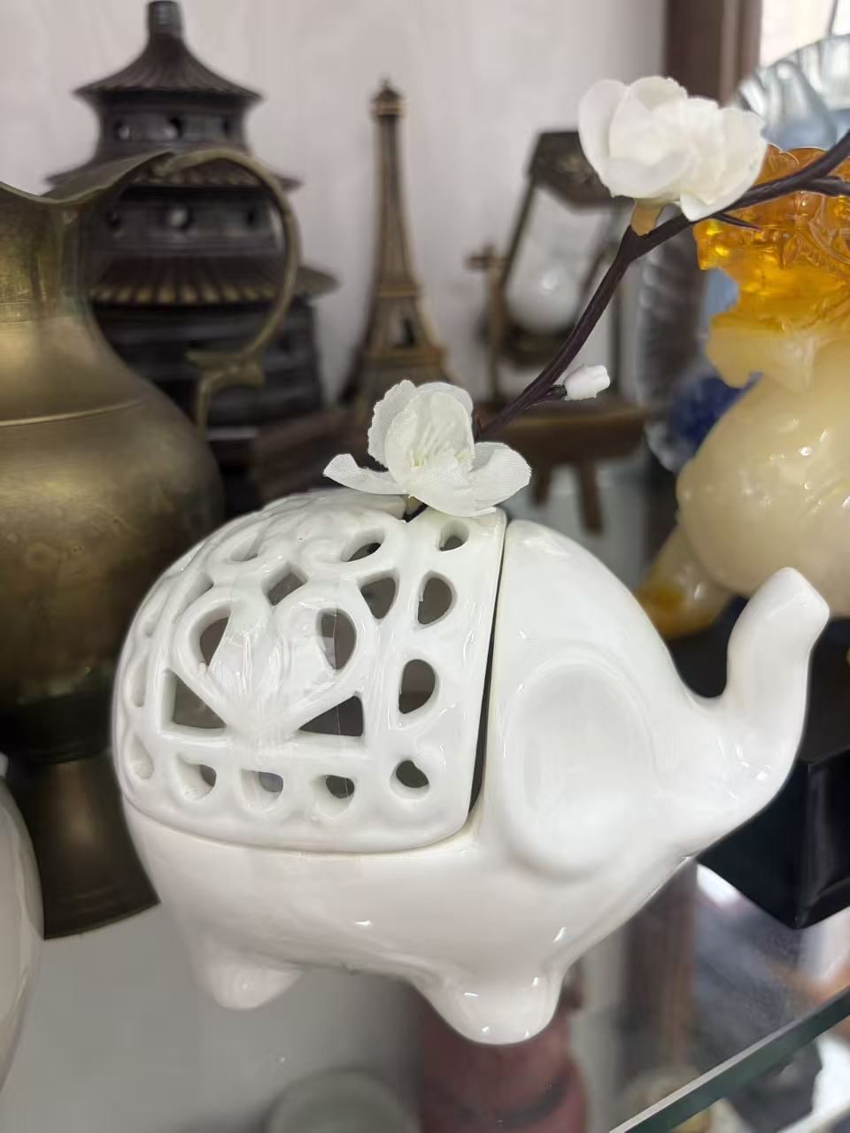 陶器・金属・石像・縁起物 インテリア置物 各種の店内展示写真2