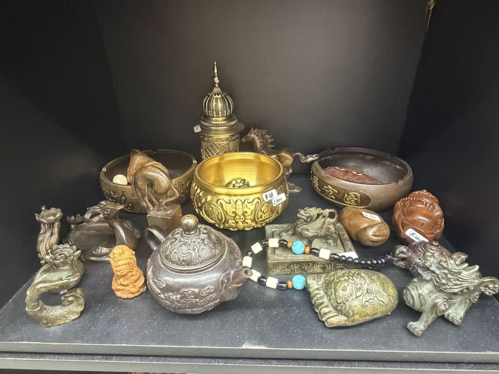 陶器・金属・石像・縁起物 インテリア置物 各種の店内展示写真8