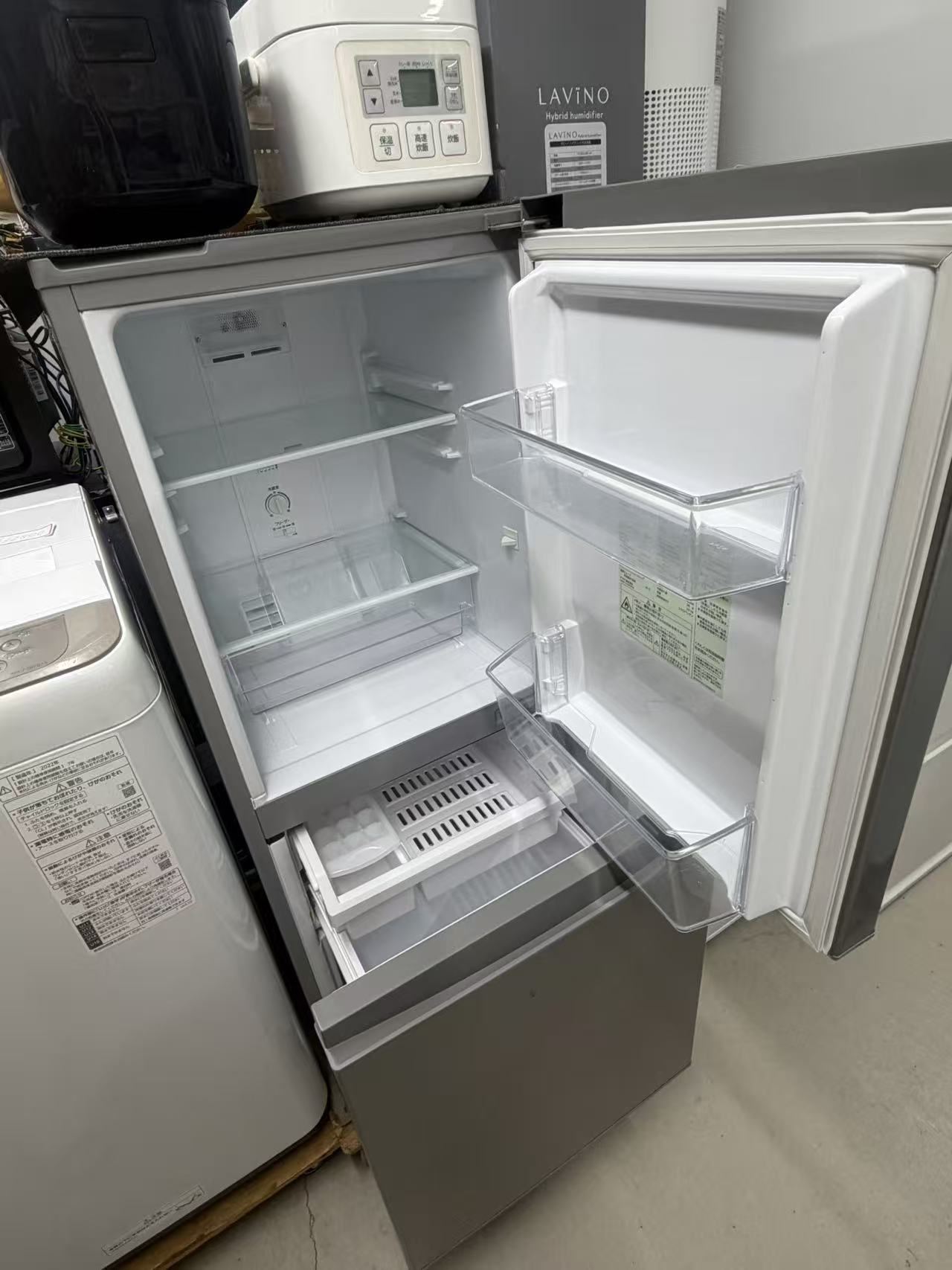 冷蔵庫内部
