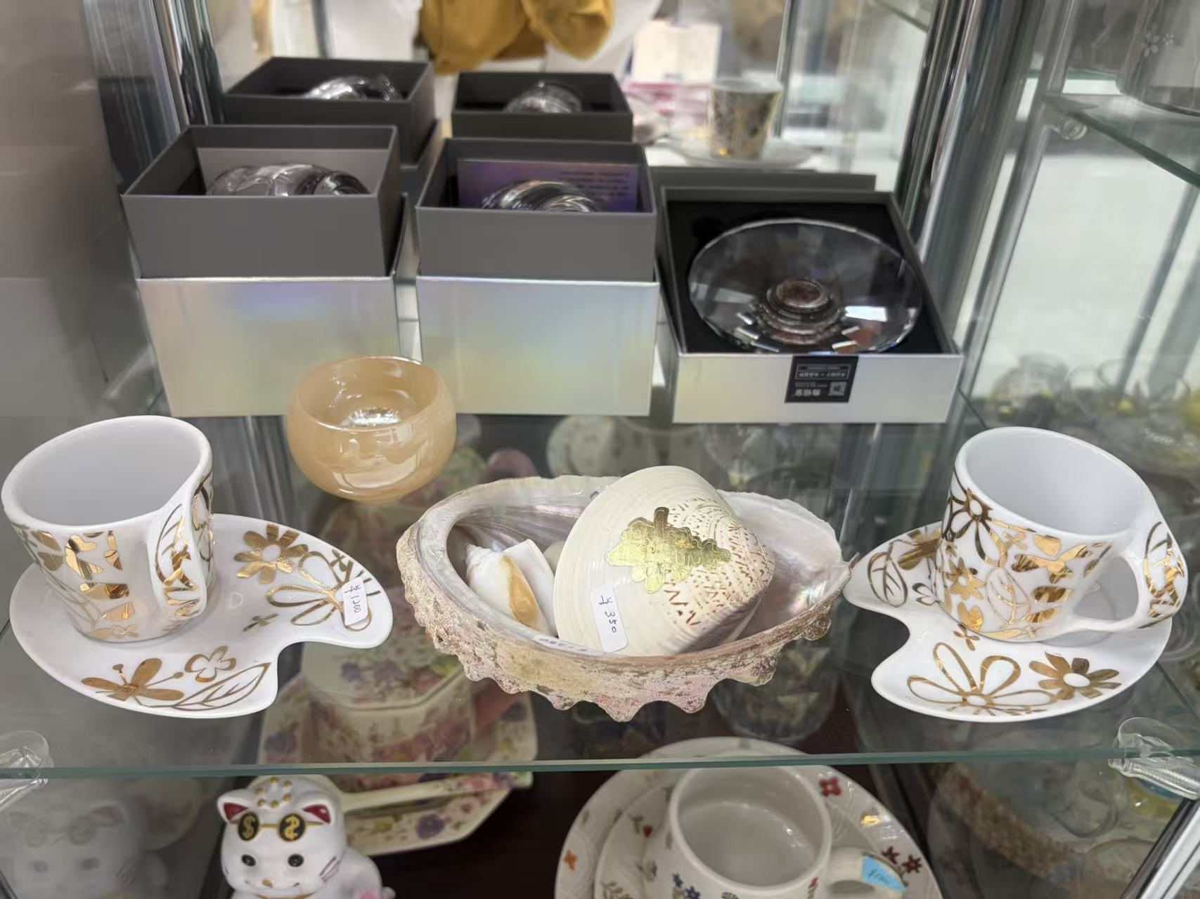 和洋陶磁器・茶器・ガラス食器 各種の店内展示写真20