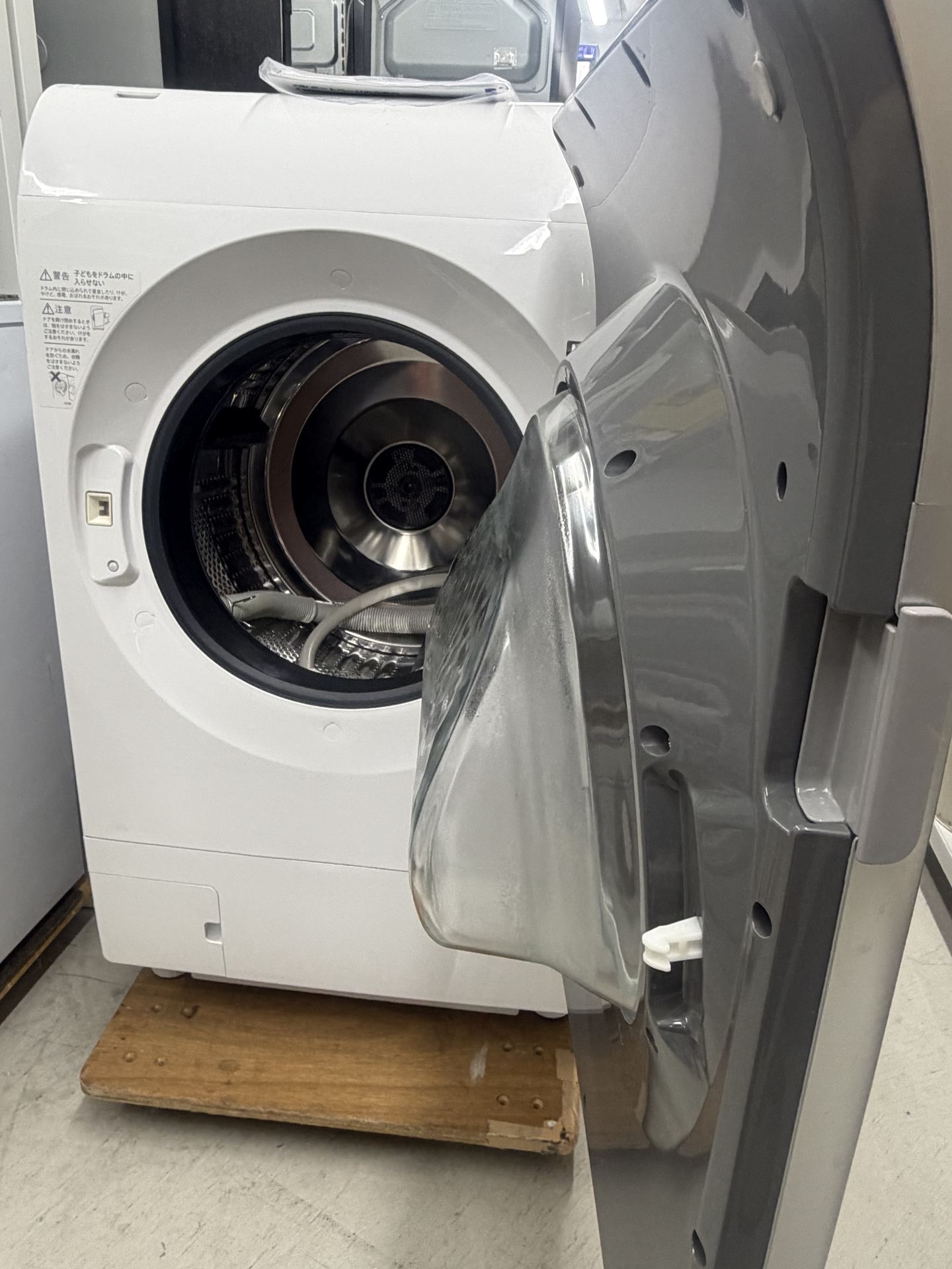中古ドラム式洗濯乾燥機 SHARP ES-X11A-SR 洗濯11kg・乾燥6kg（2022年製・右開き） 写真4